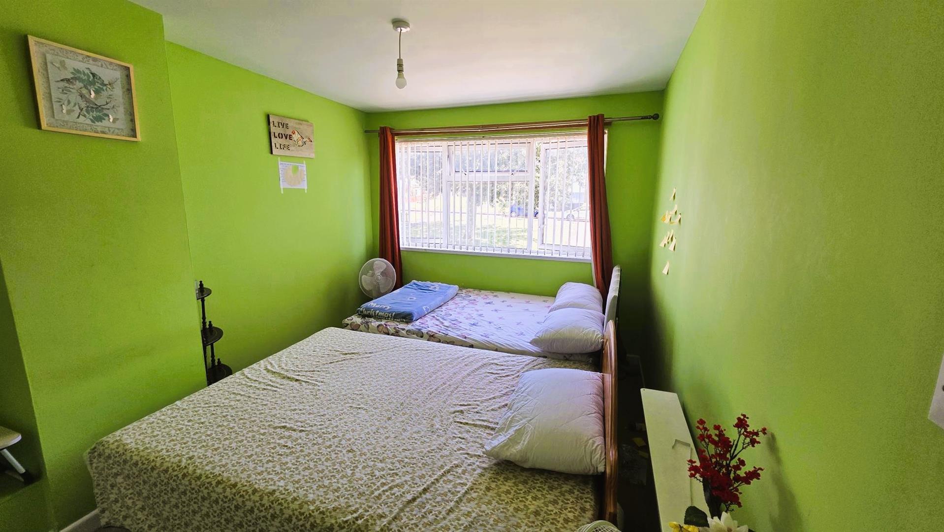 Tir Einon, Llanelli, SA14 9DF
